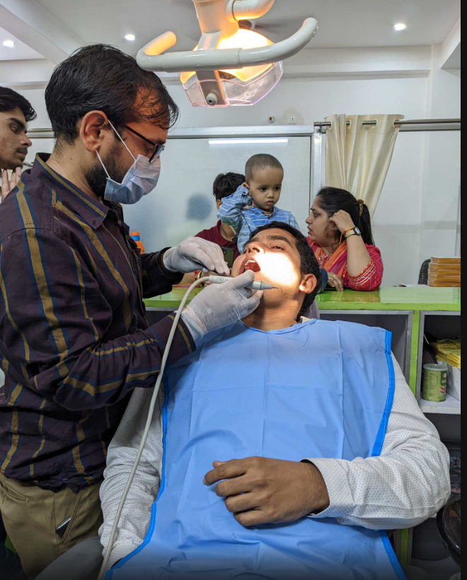 Dental Clinic In Gomti Nager